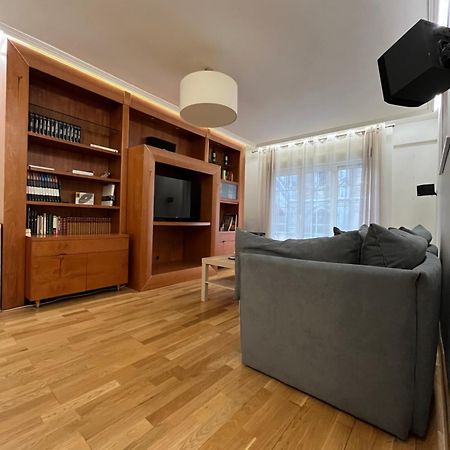 636A Gran Apartamento En Pleno Centro Oviedo Bagian luar foto