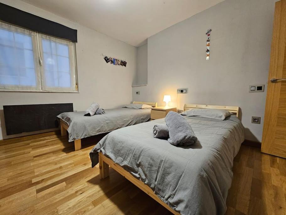 636A Gran Apartamento En Pleno Centro Oviedo Bagian luar foto
